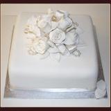 White Roses Cake